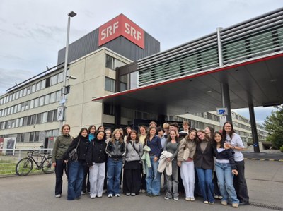 Vor dem SRF-Gebäude